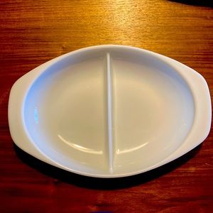 Vintage 1960’s Pyrex 1063 1 1/2 Quart Oval Divided Serving Dish